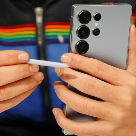 Samsung Galaxy S25 Ultra met S Pen