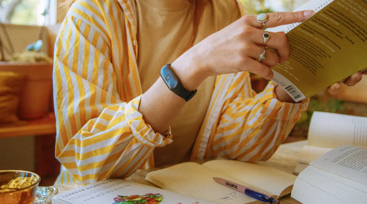 bee wearable