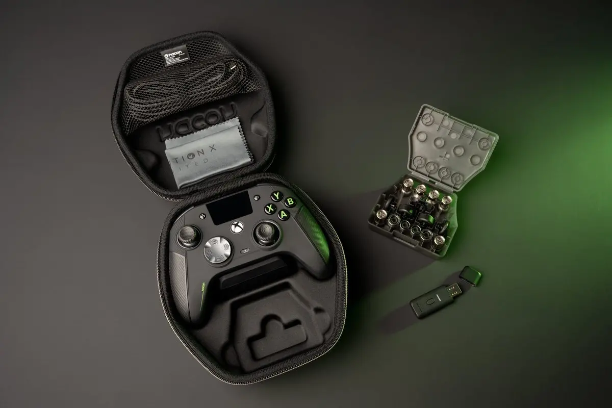 nacon revolution x unlimited case