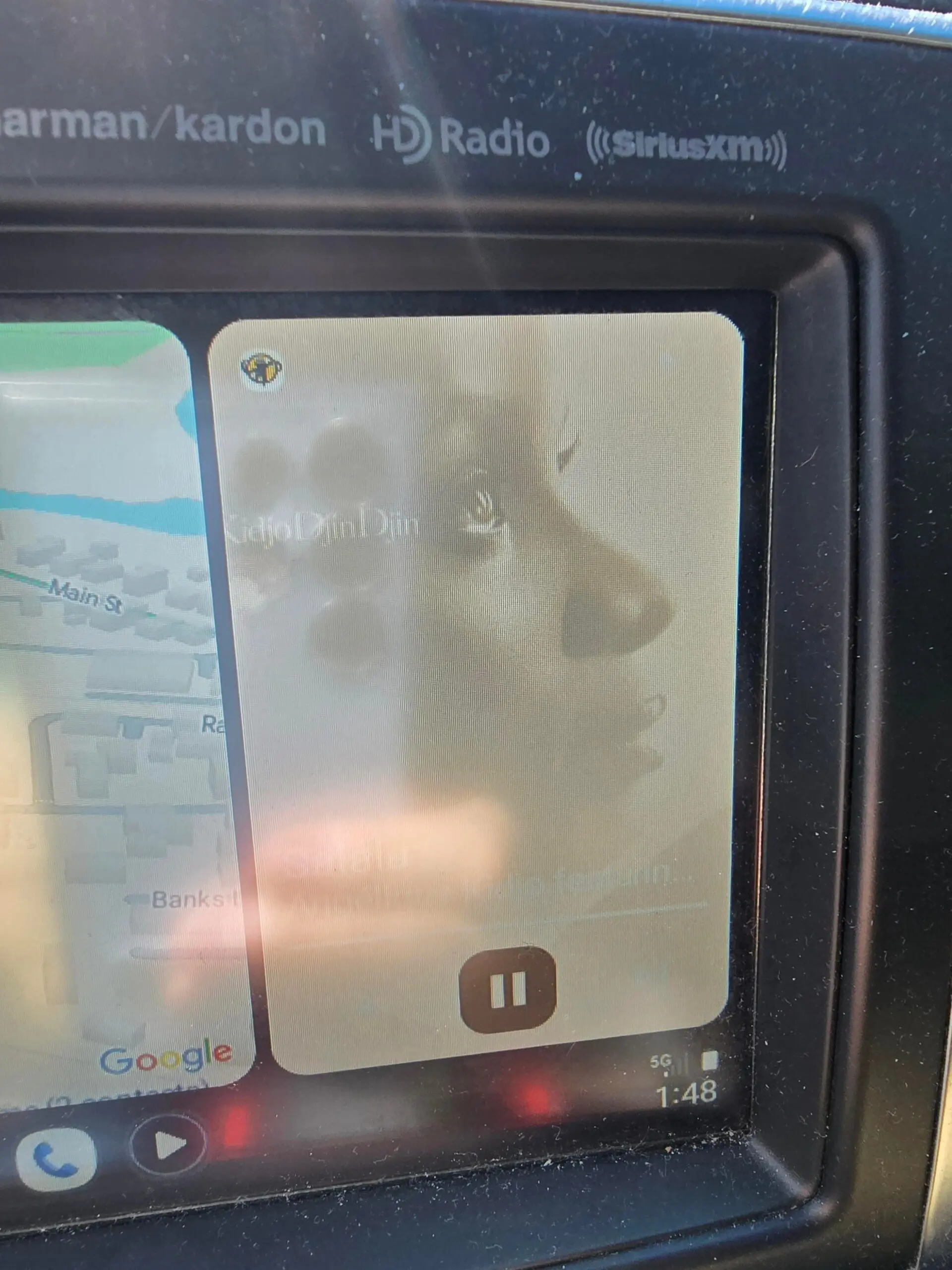 Onleesbare muziekwidget Android Auto