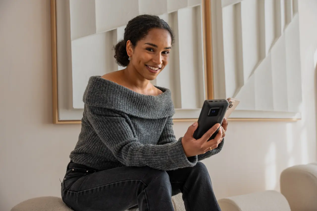 Siltcon vrouw met powerbank