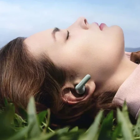 OnePlus Buds 4 in het groen