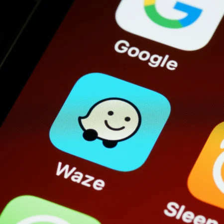 Waze app logo