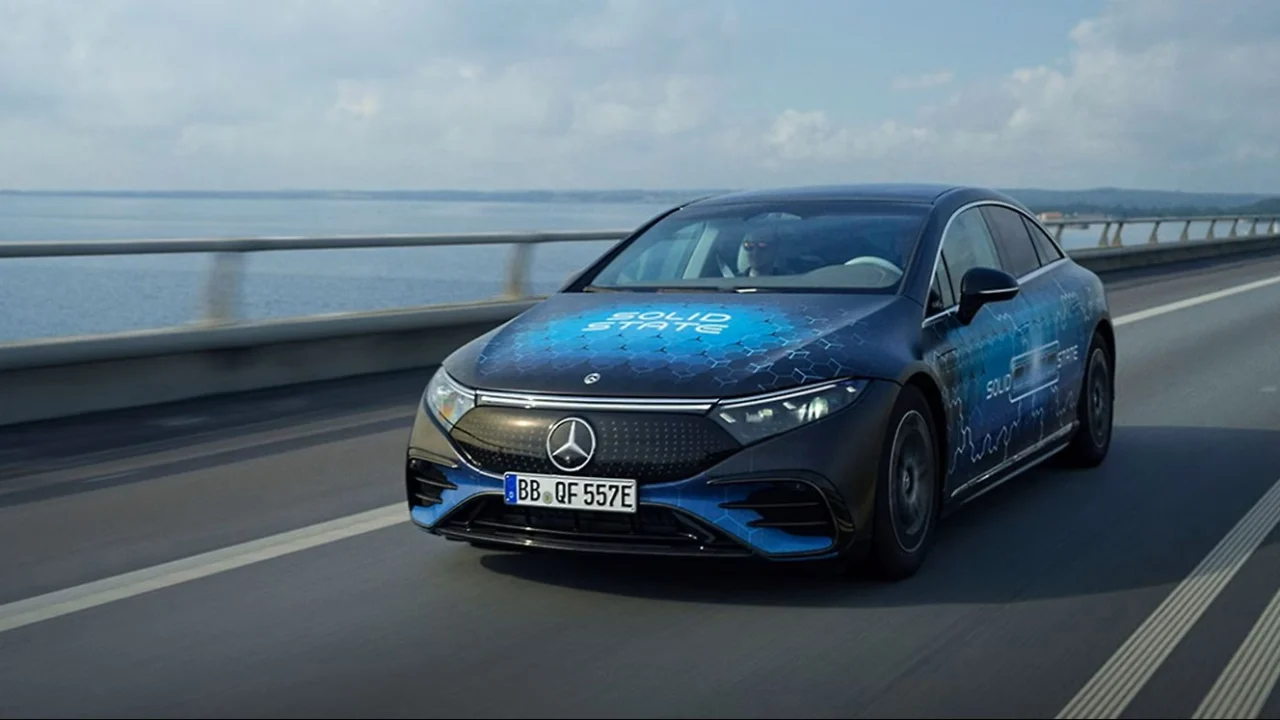Mercedes EQS met solid-state