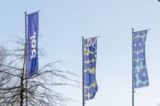 Bol vlaggen bij hoofdkantoor