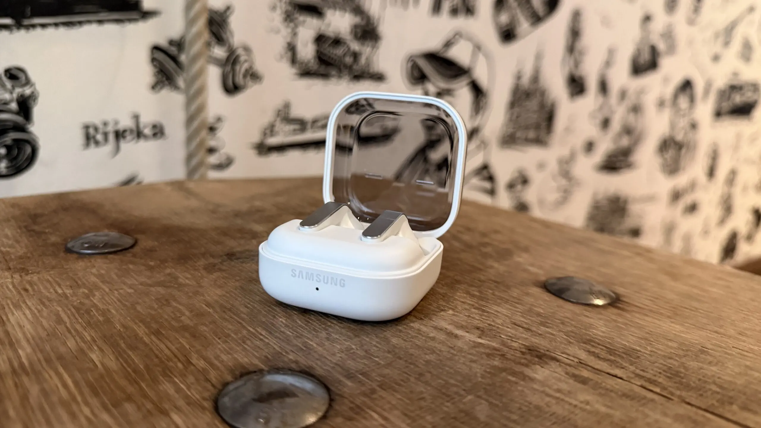 Galaxy Buds 4 Pro open oplaadcase