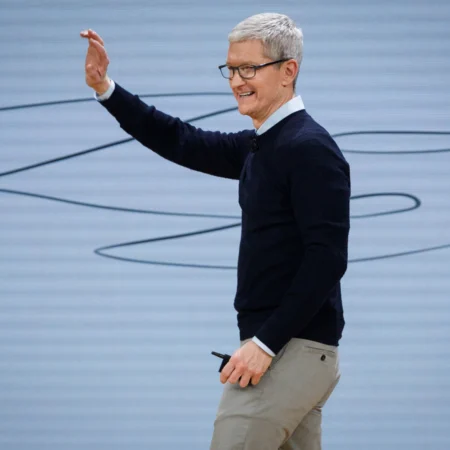 Tim Cook vertrek als CEO