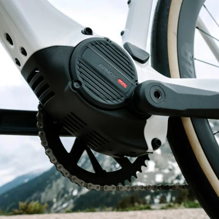 Megamo Upon 05 met Avinox M2S