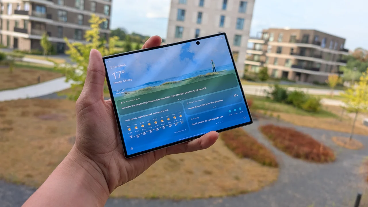 Samsung Galaxy Z Fold 8 opengevouwen